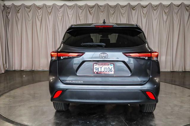 2024 toyota highlander le