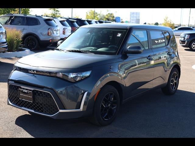 2023 kia soul lx