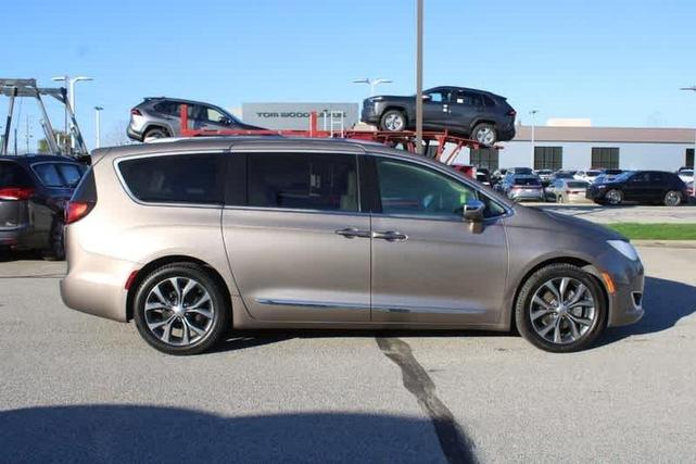 2017 chrysler pacifica limited