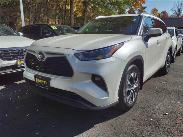 2021 toyota highlander xle