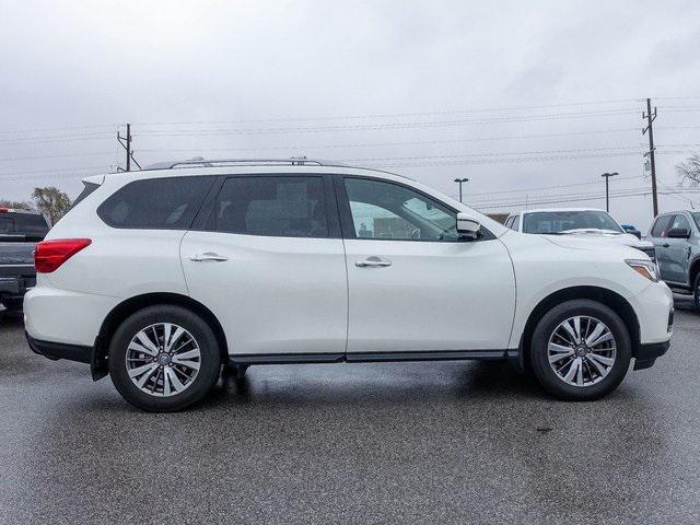 2018 nissan pathfinder sv