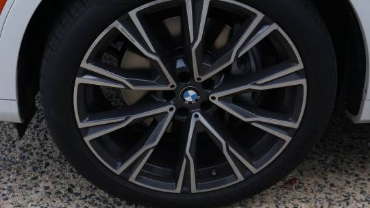2022 BMW X7