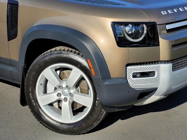 2023 land rover defender se