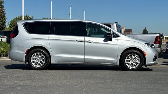 2024 Chrysler Pacifica
