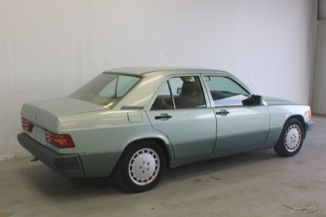 1992 190e 2.3 (a4) (std is estimated) used 2.3l i4 8v automatic rwd sedan