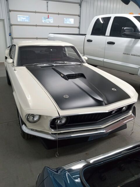 1969 ford mustang white rwd manual mach1