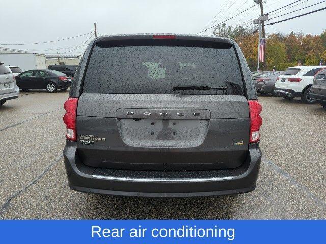 2019 dodge grand caravan se