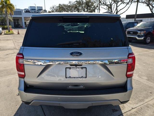2021 ford expedition max xlt