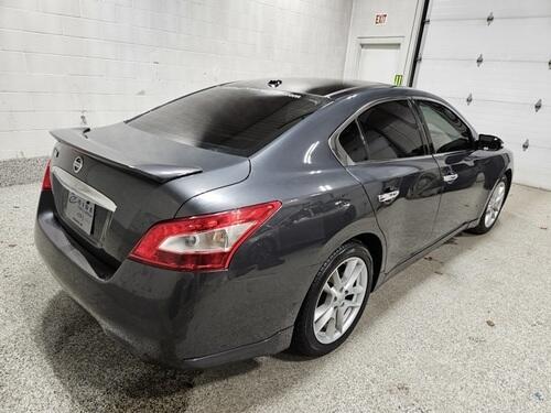 2011 nissan maxima
