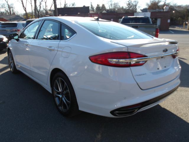 2017 ford fusion se