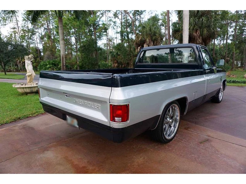 chevrolet r10 square body pickup