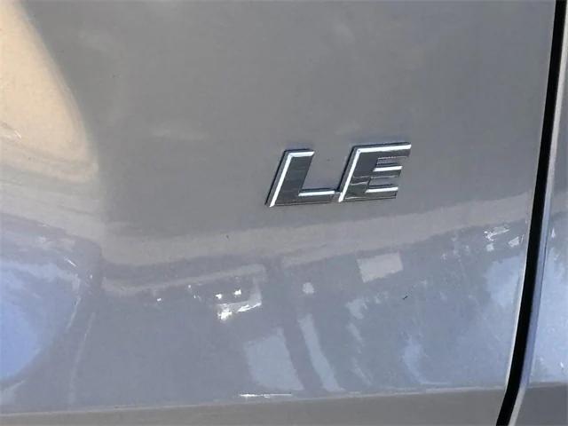 2023 toyota rav4 le