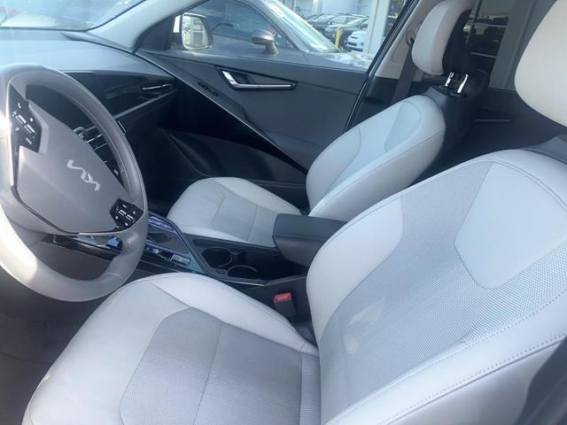 2023 kia niro ex touring