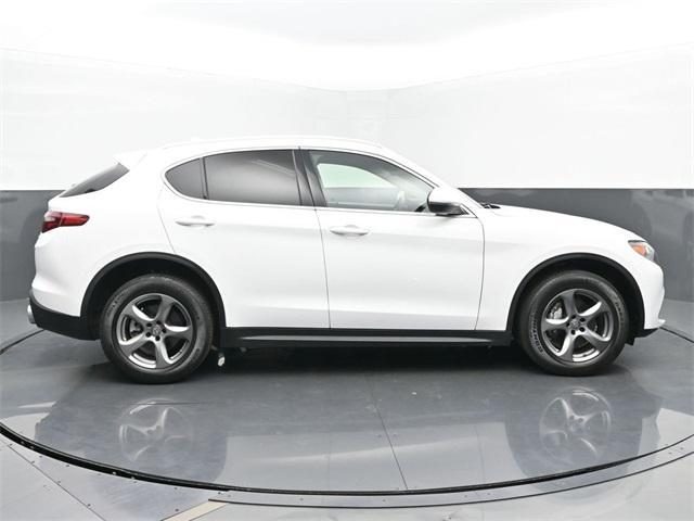 2021 alfa romeo stelvio base
