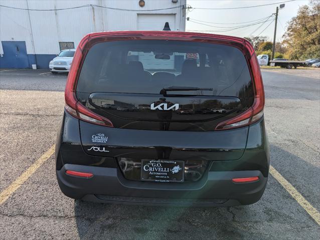 2022 kia soul lx