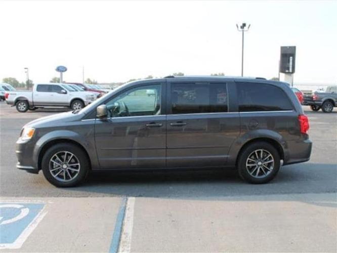 2017 dodge grand caravan sxt sxt 4dr mini-van for sale in prairie center, wyoming
