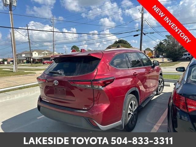 2022 toyota highlander xle