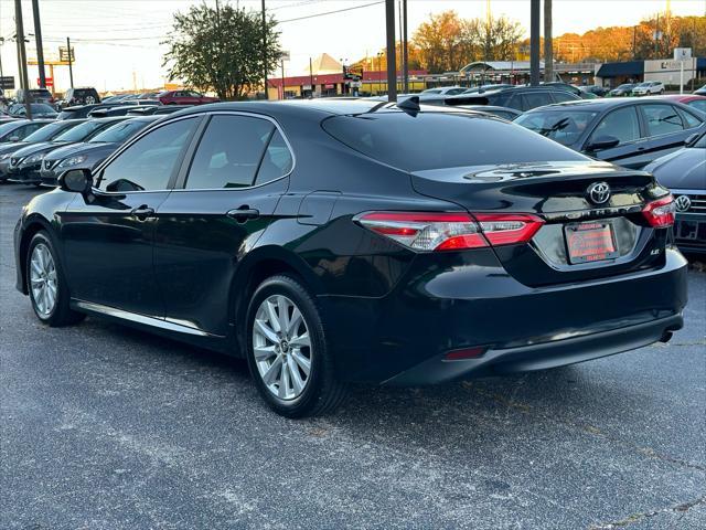 2020 toyota camry le