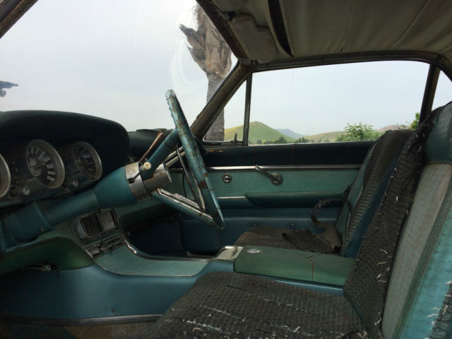 1962 ford thunderbird 2 door - - barn find -