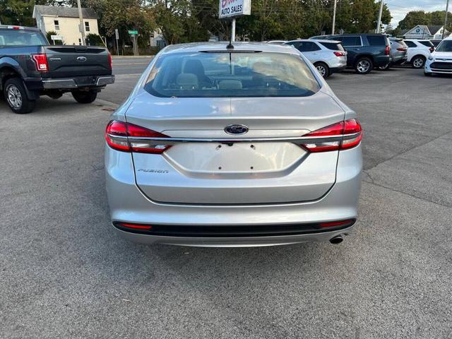 2018 ford fusion se
