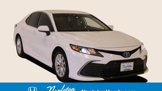 2021 toyota camry le