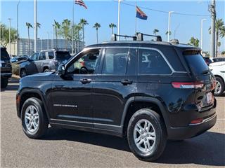 2022 Jeep Grand Cherokee laredo