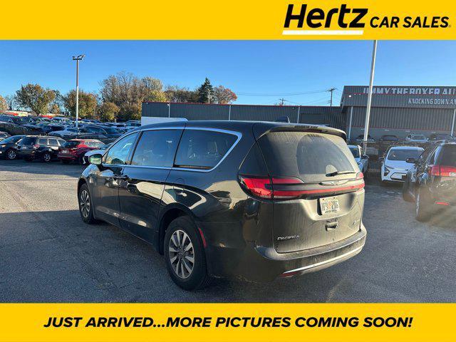 2022 chrysler pacifica hybrid touring l