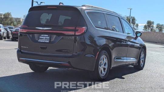 2022 chrysler pacifica limited