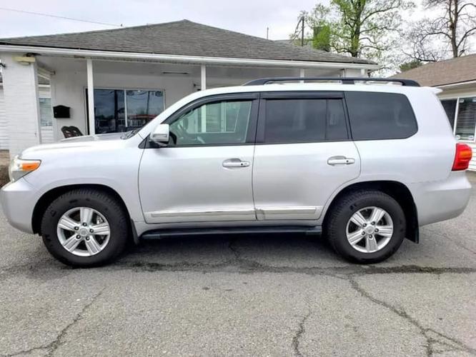 2014 toyota land cruiser v8 4dr 4x4 in fairfax, virginia