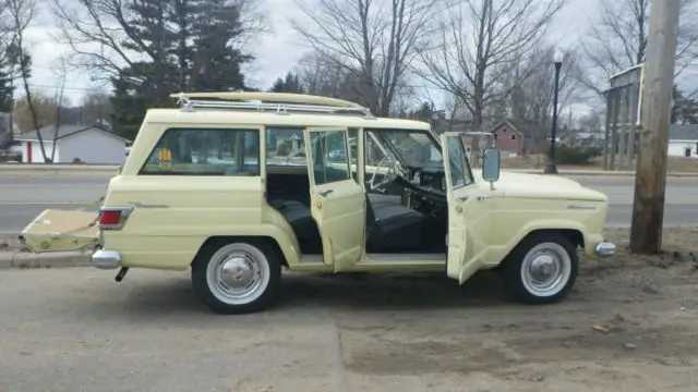 1966 kaiser jeep wagoneer, 4x4 auto 400 hydramatic, amc 327 v-8
