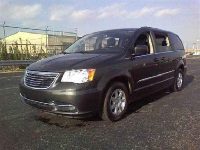 2012 chrysler town & country touring minivan 4d in warrington, pa