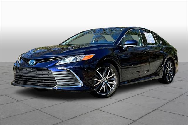 2022 toyota camry hybrid xle