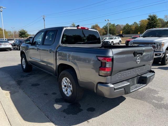 2024 nissan frontier sv