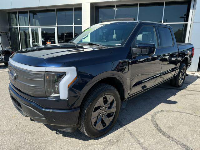 2023 ford f-150 lightning lariat