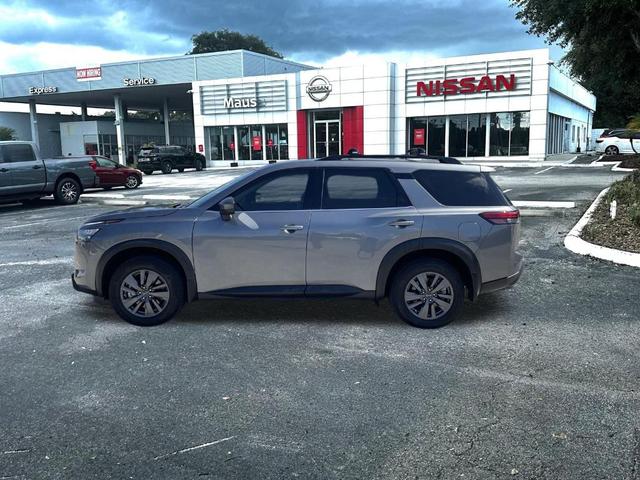 2023 nissan pathfinder sv
