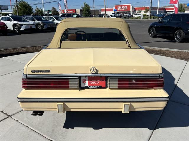 1985 chrysler lebaron 2dr convertible