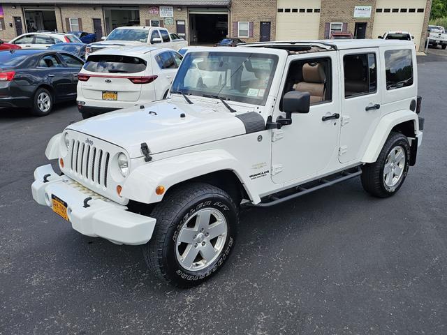 2011 jeep wrangler unlimited sahara