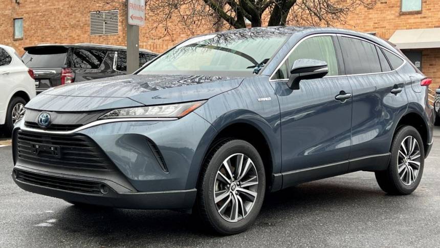 2021 toyota venza le