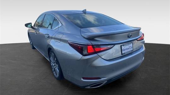 2021 Lexus ES