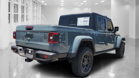 2024 Jeep Gladiator