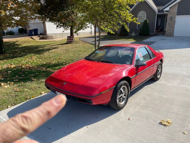 1986 pontiac fiero coupe red rwd manual sport