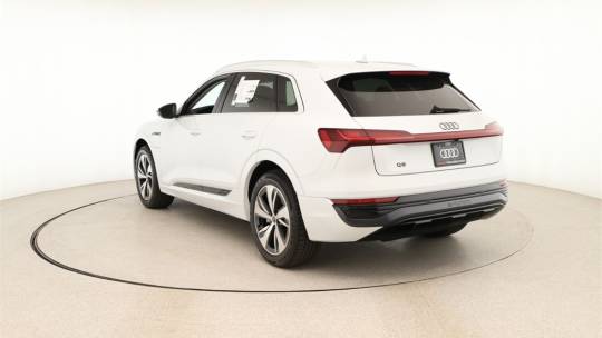 2024 Audi Q8 e-tron