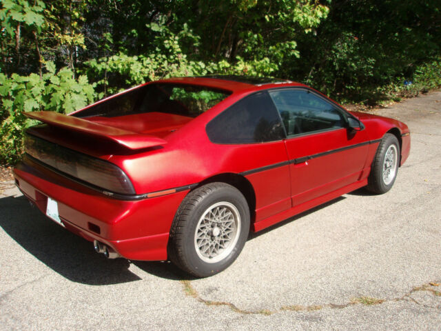 1986 pontiac fiero gt v6. 4 speed manual. 139,403 miles. new hampshire, no title