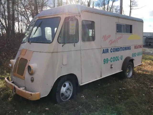 1953 ford step van with powers body. super cool van with zero rust!!!!!