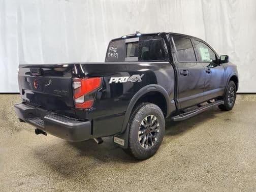 2023 nissan titan pro-4x in kalamazoo, michigan