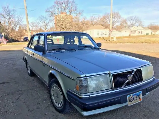 volvo 240 1987 rwd automatic