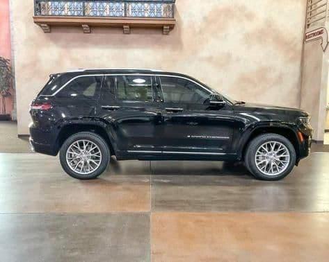 2022 jeep grand cherokee in canton, michigan