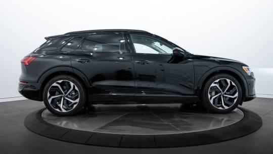 2024 Audi Q8 e-tron