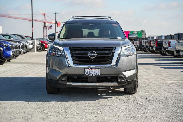 2023 nissan pathfinder platinum