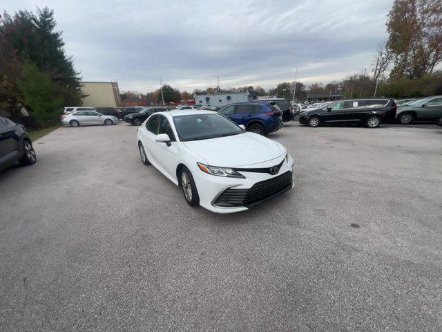 2023 toyota camry le